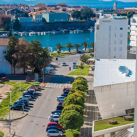 Διαμέρισμα Penthouse With Roof Terrace With Jacuzzi *