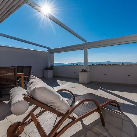 Penthouse With Roof Terrace With Jacuzzi Apartment Zadar
