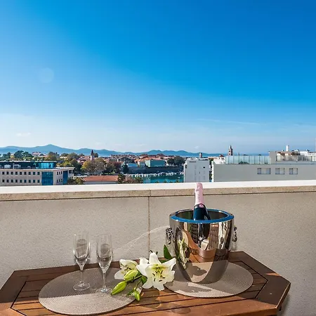Appartement Penthouse With Roof Terrace With Jacuzzi