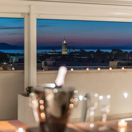 Penthouse With Roof Terrace With Jacuzzi Zadar
