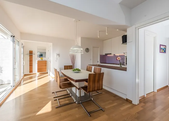 Penthouse With Roof Terrace With Jacuzzi Zadar