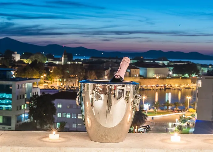 Appartement Penthouse With Roof Terrace With Jacuzzi *