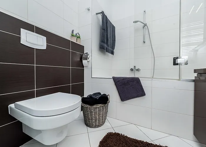 Penthouse With Roof Terrace With Jacuzzi *