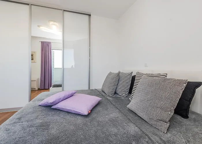 דירה Penthouse With Roof Terrace With Jacuzzi