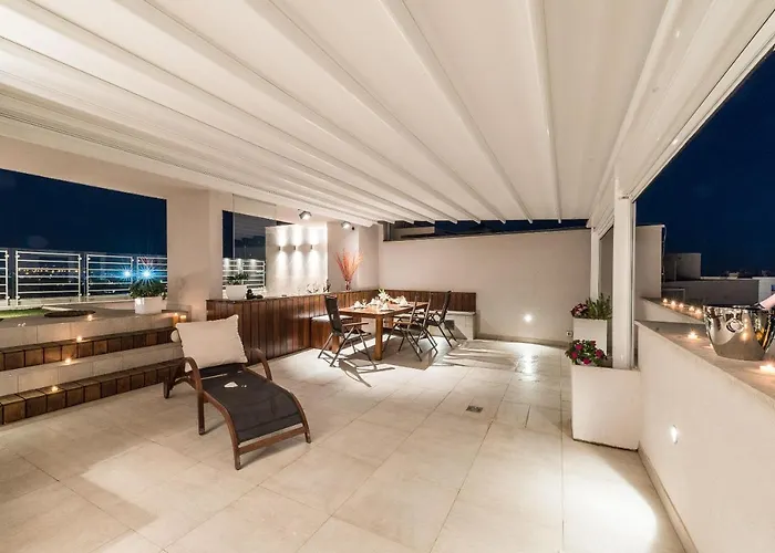 Penthouse With Roof Terrace With Jacuzzi * Zadar